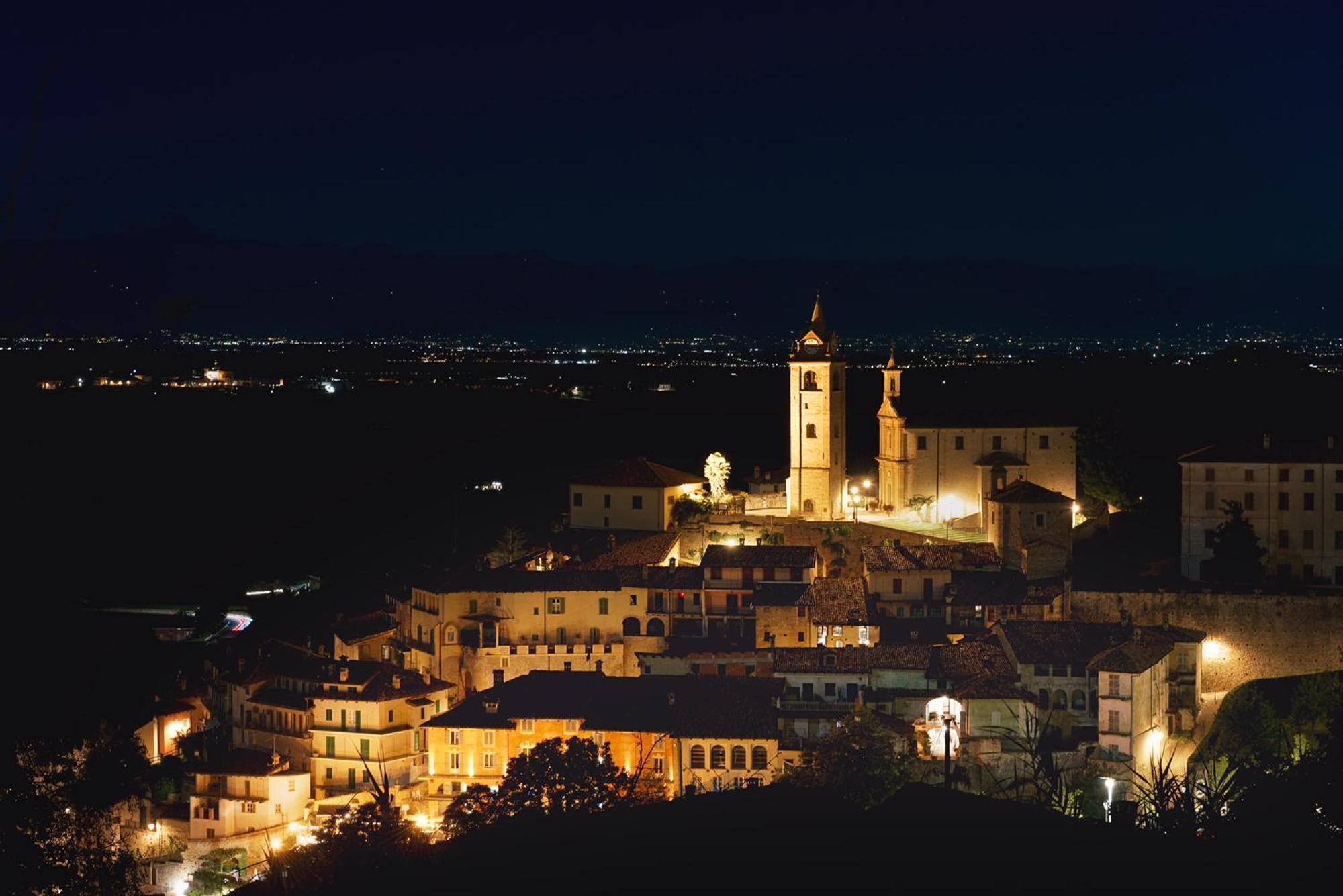 Appartamenti Rocca - Cav La Casa Di Rosa Monforte dʼAlba Exteriör bild