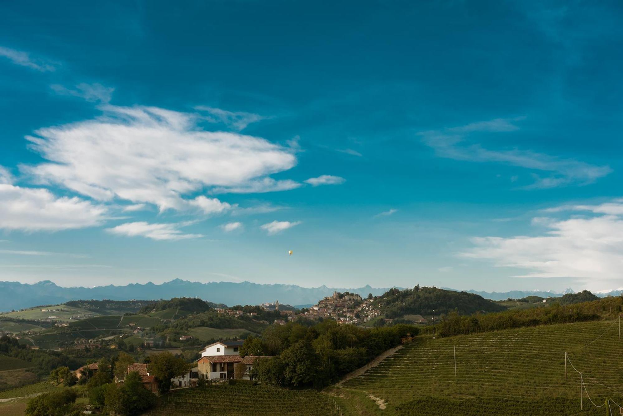 Appartamenti Rocca - Cav La Casa Di Rosa Monforte dʼAlba Exteriör bild